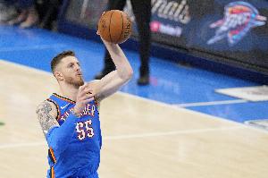 哈滕談陣容深度：普雷斯蒂很會發(fā)掘人才 總能找到隨時補位的球員