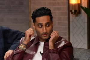 泡泡園區(qū)里有美女嗎？Shams：我一個都沒見過 可能她們都繞著我走