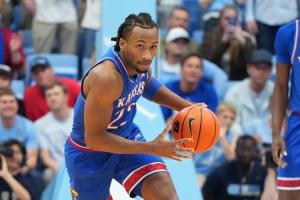 優(yōu)秀&扎實(shí)的狀元候選~彼得森兩戰(zhàn)場(chǎng)均21.5分1.5斷1.5帽 命中率60%