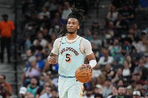 突然發(fā)力！凱爾登長傳輸送炮彈 卡斯?fàn)栔乜蹘椭R刺轟8-0打停鵜鶘