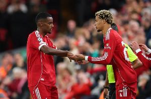 ?；倏耍核孤逄馗嬲]我別再脫衣慶祝了 我和伊薩克可以共存