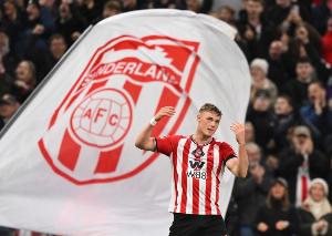 槍手跟隊(duì)：巴拉德簽職業(yè)合同時(shí)，有人說他為解圍能把頭伸進(jìn)獅子嘴