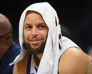 破天荒！勇士?jī)魟?1分 創(chuàng)庫里生涯缺陣時(shí)球隊(duì)最大贏球分差