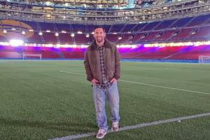 世體：梅西今天要到阿根廷隊報到，在此之前他選擇先回諾坎普看看