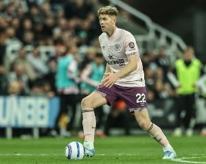 科林斯：這場(chǎng)勝利令人難以置信，我們主場(chǎng)作戰(zhàn)總是充滿信心