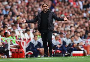 利茲聯(lián)僅高出降級(jí)區(qū)1分，法爾克被認(rèn)為是目前英超最可能下課主帥