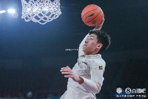 炸裂輸出！劉金雨21投14中&三分11投7中爆砍41分7助4斷