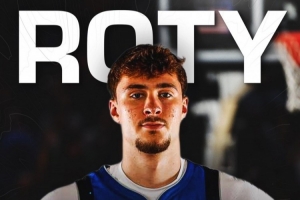 場(chǎng)均13.9+6.6+3！弗拉格有42%幾率奪得最佳新秀 排名新秀第一