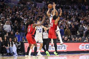 貝恩談絕殺：畫的戰(zhàn)術(shù)是班凱羅去投籃 但我時刻都做好出手準(zhǔn)備