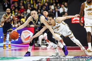 媒體人：針尖對(duì)麥芒的遼粵大戰(zhàn)一去不復(fù)返 中國(guó)籃球春晚畫上逗號(hào)