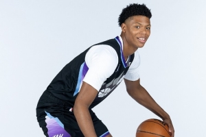 手感一般但挺全面！5號秀貝利首次先發(fā) 9中4砍下10分7板2助3斷