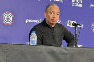 盧致船蜜：之前也遇到過(guò)艱難時(shí)刻 請(qǐng)繼續(xù)支持我們 會(huì)變得更好的