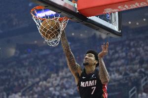 內(nèi)線支柱！韋爾出戰(zhàn)33分鐘砍下14分19籃板 其中6個前場籃板