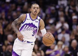 起勢了！馬爾卡寧反擊助飛基昂特·喬治上演空接暴扣 打停森林狼