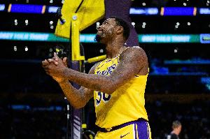 斯瑪特單場(chǎng)送出7次搶斷 追平湖人21世紀(jì)單場(chǎng)紀(jì)錄&由科比創(chuàng)造