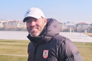 長(zhǎng)春亞泰祝蘇亞雷斯先生生日快樂