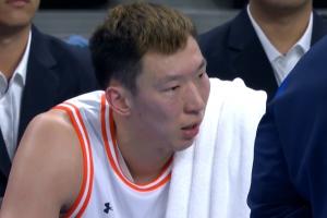 媒體人：四川隊(duì)靠周琦和胡金秋硬鑿內(nèi)線 但這倆人都不是背身見長