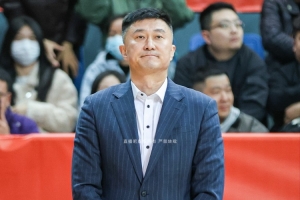 媒體人：廣東隊(duì)第二陣容甚至到后幾個(gè)輪換 都是很多隊(duì)的首發(fā)級(jí)別