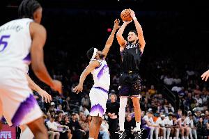 三分大隊(duì)！太陽(yáng)9場(chǎng)比賽至少命中16記三分 聯(lián)盟第一多 勇士7場(chǎng)第三