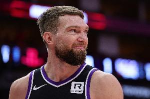 湖、船、勇三選一！王媒：有一只加州球隊(duì)對(duì)交易得到小薩感興趣！