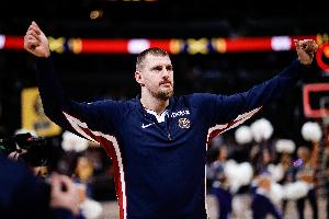 進(jìn)化史！過(guò)去五個(gè)賽季約基奇在場(chǎng)時(shí)球隊(duì)凈效率值從8.4提升至19.7