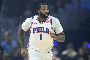 兢兢業(yè)業(yè)！德拉蒙德11中6砍下14分13板 拼下4前場(chǎng)板