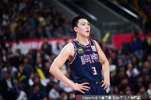 沒手感！胡明軒半場5投僅1中拿到6分5助 三分3中1