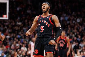 17中10砍24分！！珀?duì)柼貭枺嚎死一亓耸指?他一直都打得不錯(cuò)