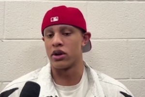 沃爾什：大家都很信任我 愿意讓我參與進(jìn)攻也相信我能防對(duì)手核心