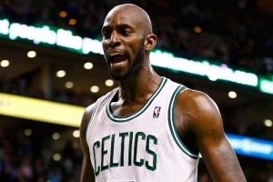 皮爾斯談加內(nèi)特搞笑垃圾話：你愿意參加我婚禮嗎？算了你別來了！