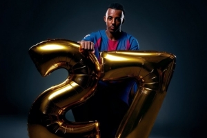 巴薩官方?？椎?7歲生日快樂，加盟以來出戰(zhàn)156場斬獲5冠