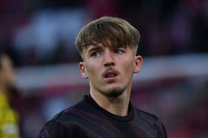 德甲10月最佳進(jìn)球：拜仁小將倫納特·卡爾對門興打進(jìn)的世界波