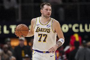 Shams：獨(dú)行俠交易東契奇有不想給他超級(jí)頂薪的考慮 但他絕對(duì)值得