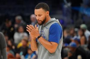 庫(kù)里：我們很多方面沒(méi)打出競(jìng)爭(zhēng)力 戰(zhàn)績(jī)也說(shuō)明了這一點(diǎn)&但還能更好