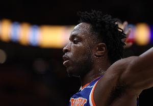 邁克·布朗：阿努諾比是全明星具備最佳防陣實(shí)力 有機(jī)會(huì)競(jìng)爭(zhēng)DPOY