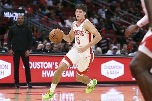 謝潑德談對手防守策略轉變：感覺他們有點想讓我遠離三分線