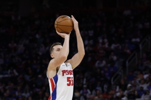 主將輪休成主炮！鄧肯·羅賓遜首節(jié)三分6中4射落12分&開場三連發(fā)