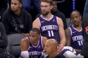 徹底花了！里薩謝飛速反擊 大踏步左手劈扣領先到28分！