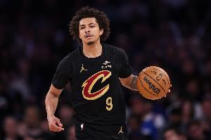 攻防搶眼！克雷格·波特半場(chǎng)6中6砍下15分3板5助2斷3帽 三分3中3