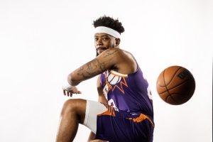 虎頭蛇尾！古德溫11中5&三分5中3拿13分&下半場無得分 另有6板2助