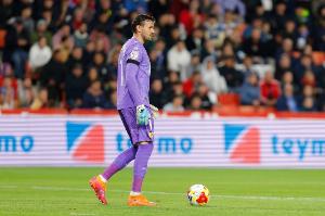 阿斯：瓦倫門將稱隊(duì)友因合同條款獲得上場(chǎng)機(jī)會(huì)，引發(fā)更衣室不滿