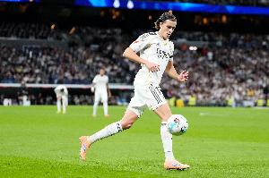 前球探：曼聯(lián)賣卡雷拉斯是巨大錯誤 他們?nèi)狈ν顿Y年輕球員的勇氣