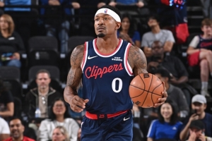 最早備戰(zhàn)26-27賽季的球員！經(jīng)紀(jì)人：比爾會(huì)為下賽季做好準(zhǔn)備