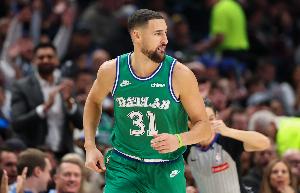 克萊：從替補出戰(zhàn)能觀察比賽 我進聯(lián)盟15年了 還在打球就是榮幸