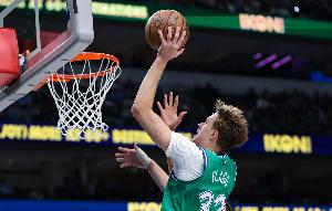 效率不高但全面！弗拉格半場9中3 得到7分5籃板4助攻2搶斷2蓋帽