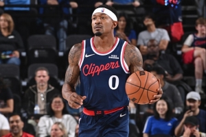 帕金斯：哈里森被解雇完該輪到弗蘭克了 你用比爾替換了鮑威爾？