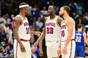 背靠背打馬刺！科爾：庫(kù)巴追都能出戰(zhàn) 這基于他們昨天僅打20分鐘