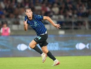 皮奧·埃斯波西托：雷特吉非常全面，我們鋒線所有前鋒都很合拍