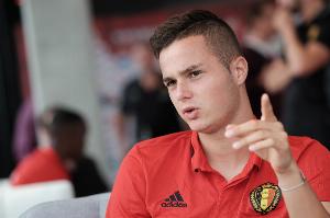 意媒：國(guó)米舊將范赫斯登左膝前交叉韌帶斷裂，生涯第3次重傷