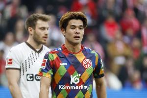 ? 辟謠！天空：法蘭克福與美因茨中場佐野海舟轉(zhuǎn)會傳聞嚴(yán)重不實